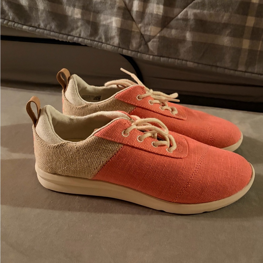 Toms Cabrillo Canvas Lace Up Sneakers
